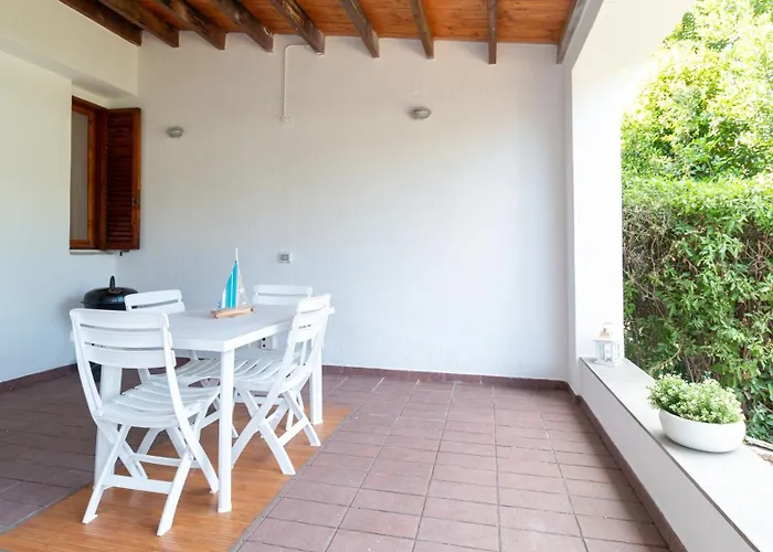 Brezza Di Mare-geremeas Country Club Вилла Maracalagonis